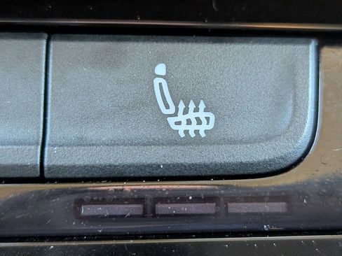 Used 2024 Volkswagen Jetta SE image 22