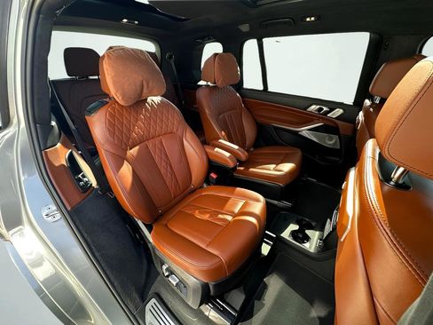 Used 2023 BMW X7 M60i w/ Executive Package image 31