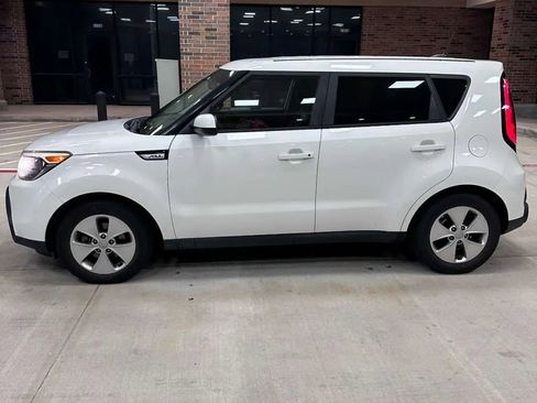 Used 2016 Kia Soul FWD image 5