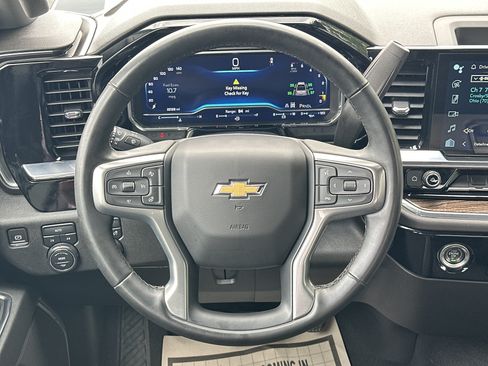 Used 2023 Chevrolet Silverado 1500 LT AWD/4WD image 24