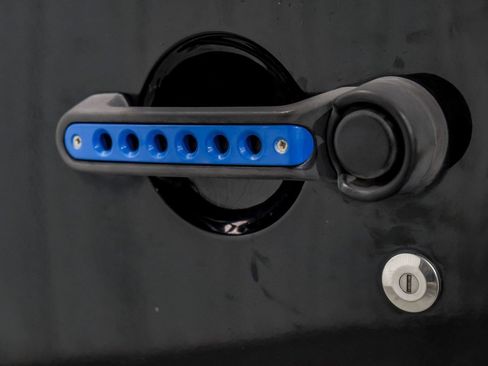 Used 2013 Jeep Wrangler Unlimited Sport AWD/4WD image 37