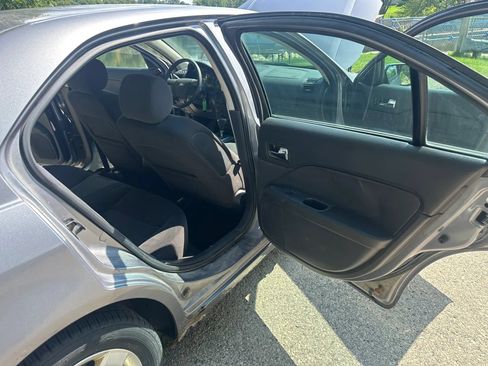 Used 2006 Ford Fusion SE FWD image 12