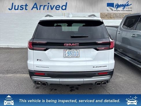 Certified 2025 GMC Acadia Elevation FWD image 4