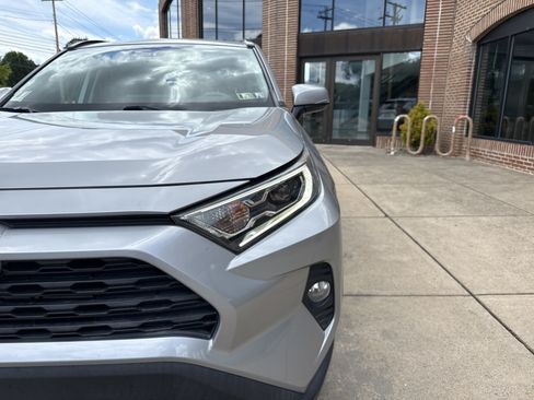 Used 2019 Toyota RAV4 XLE w/ Convenience Package AWD/4WD image 11