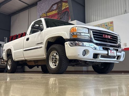 Used 2004 GMC Sierra 2500 SLE w/ Skid Plate Package AWD/4WD image 40