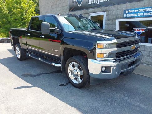 Used 2016 Chevrolet Silverado 2500 LTZ w/ Duramax Plus Package AWD/4WD image 3