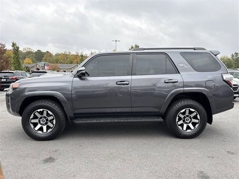Used 2022 Toyota 4Runner TRD Off-Road Premium image 3