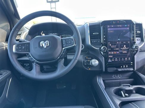 Used 2025 RAM 1500 Laramie AWD/4WD image 7