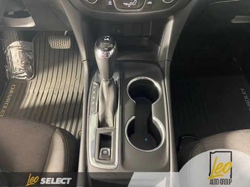Used 2018 Chevrolet Equinox LT FWD image 14