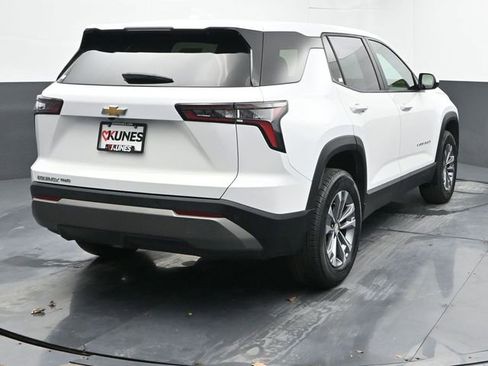 Used 2025 Chevrolet Equinox LT image 9