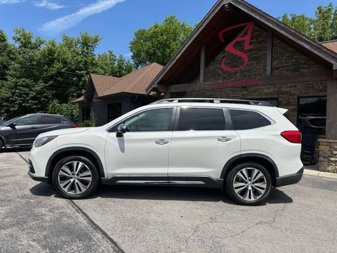 Used 2019 Subaru Ascent Touring AWD/4WD image 2