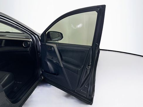 Used 2014 Toyota RAV4 XLE image 30