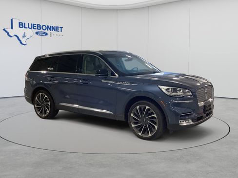 Used 2020 Lincoln Aviator Reserve w/ Equipment Group 202A AWD/4WD image 3