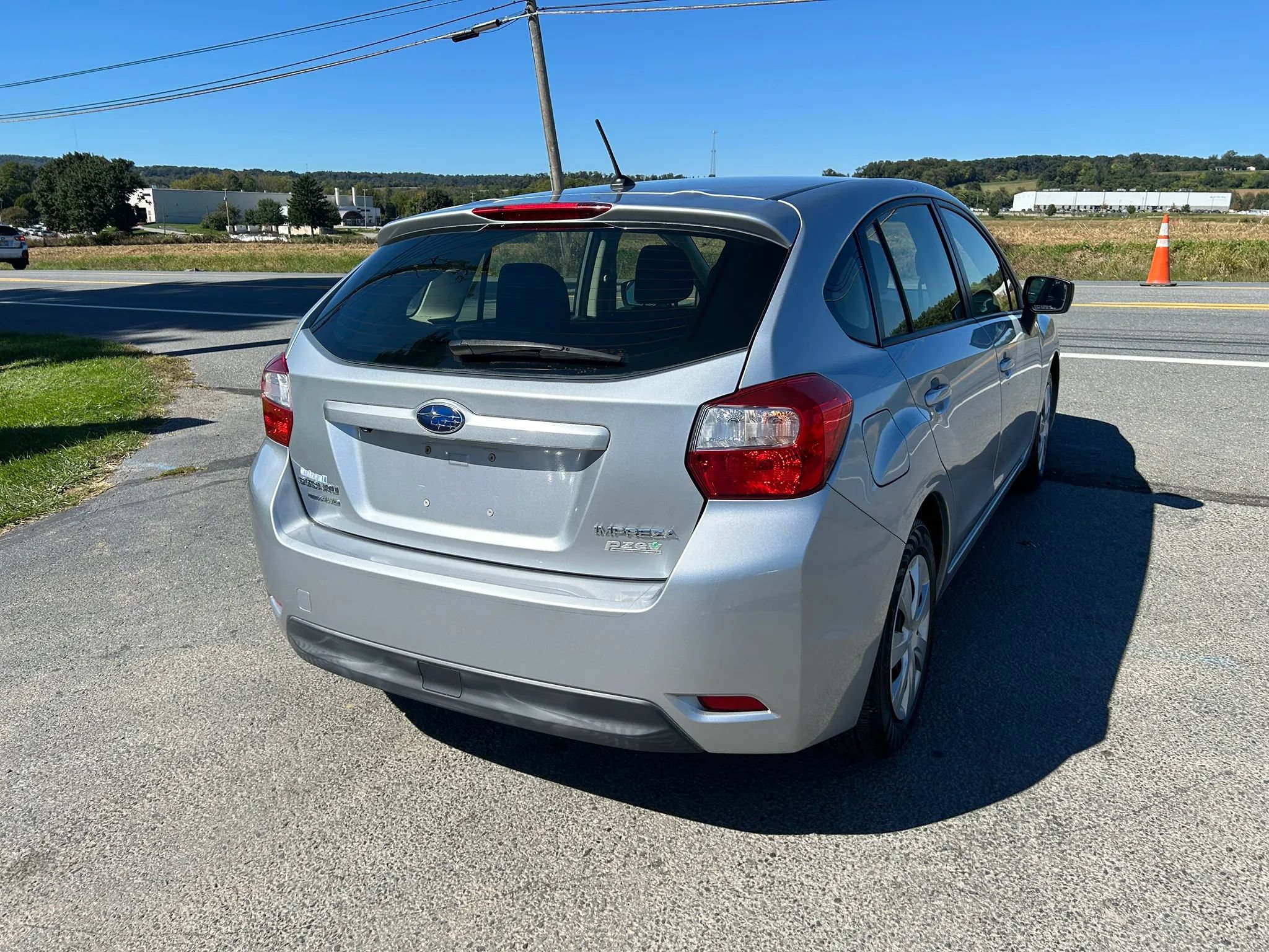 Used 2015 Subaru Impreza 2.0i AWD/4WD image 11