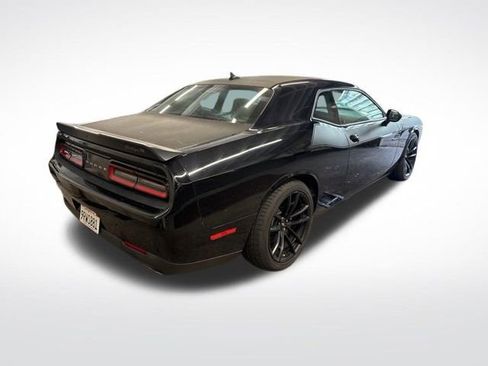 Used 2018 Dodge Challenger T/A image 3