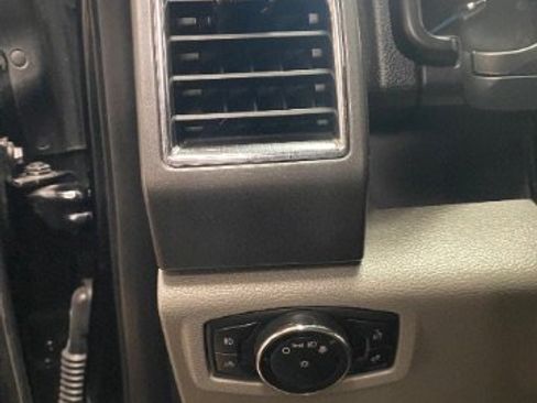 Used 2017 Ford F250 XLT w/ XLT Value Package image 25