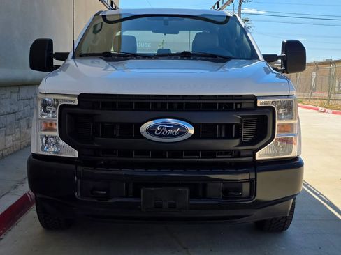Used 2021 Ford F250 XL w/ Power Equipment Group RWD image 9