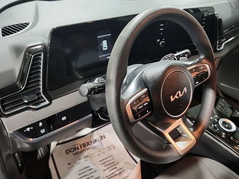 Used 2024 Kia Sportage LX image 18