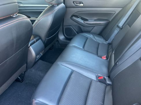 Certified 2024 Nissan Altima 2.5 SR FWD image 12