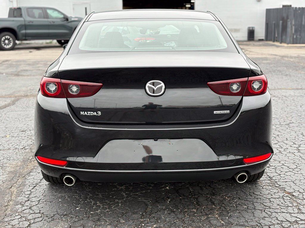 Used 2024 MAZDA MAZDA3 s FWD image 5