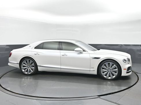 Used 2020 Bentley Flying Spur W12 AWD/4WD image 2