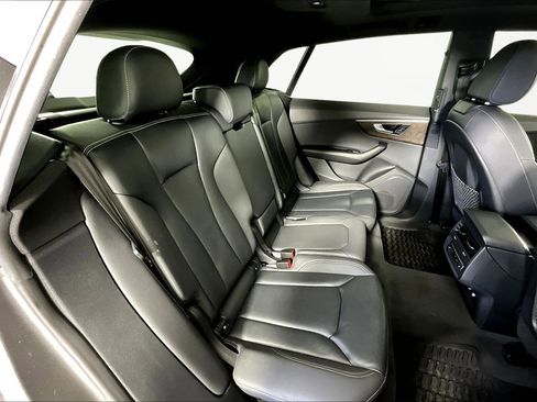 Used 2020 Audi Q8 Premium w/ Black Optic Package image 25