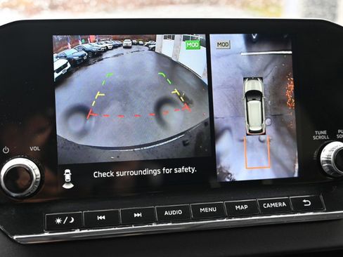 Used 2024 Mitsubishi Outlander SE Black Edition image 4