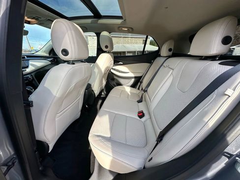 Used 2021 Buick Encore GX Essence w/ Advanced Technology Package image 20