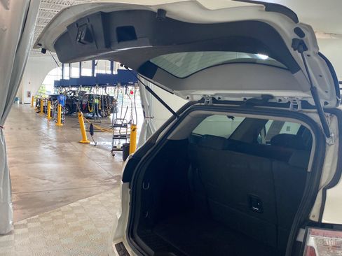 Used 2014 Chevrolet Traverse LT w/ All-Star Edition FWD image 27
