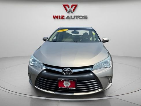 Used 2015 Toyota Camry XLE w/ Moonroof Package FWD image 8