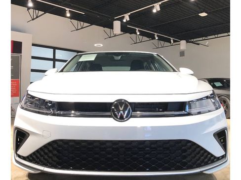 Used 2025 Volkswagen Jetta S image 3