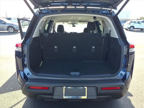 New 2025 Nissan Pathfinder SV image 31