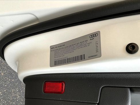 Used 2023 Audi A4 2.0T Premium w/ Convenience Package image 17