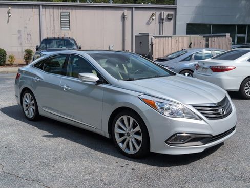 Used 2015 Hyundai Azera Limited FWD image 3