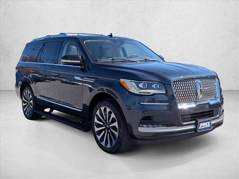 Used 2024 Lincoln Navigator Reserve AWD/4WD image 3