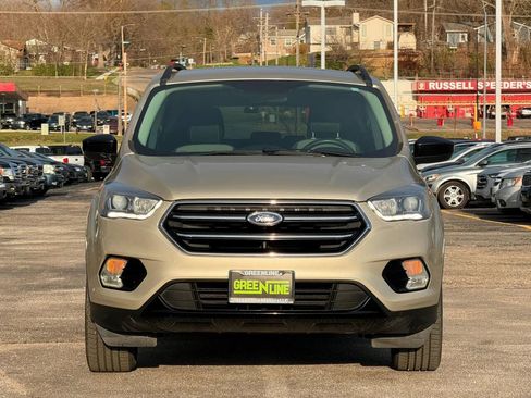 Used 2018 Ford Escape SE w/ SE Sport Appearance Package image 3