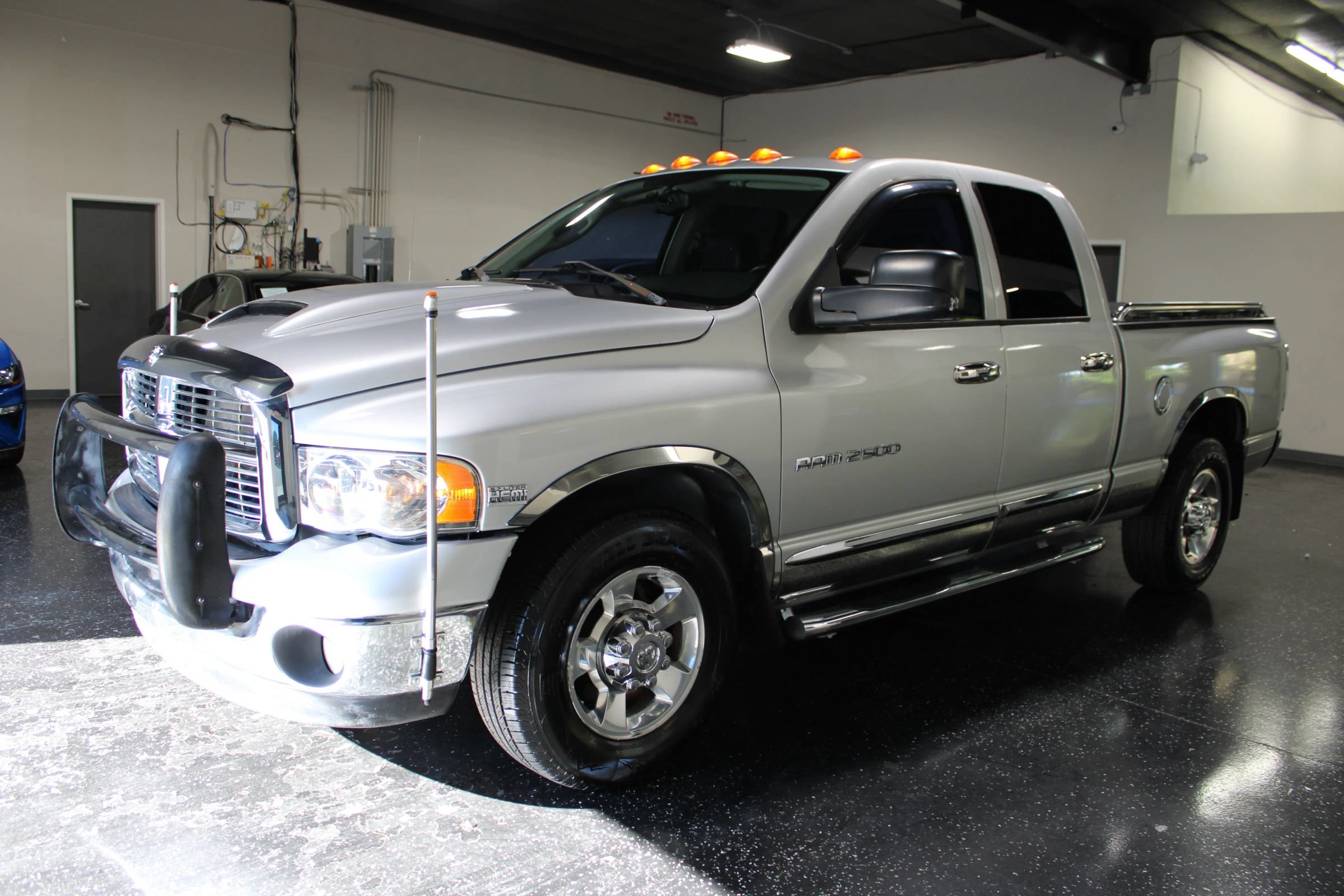 Used 2005 Dodge Ram 2500 Truck SLT RWD image 9