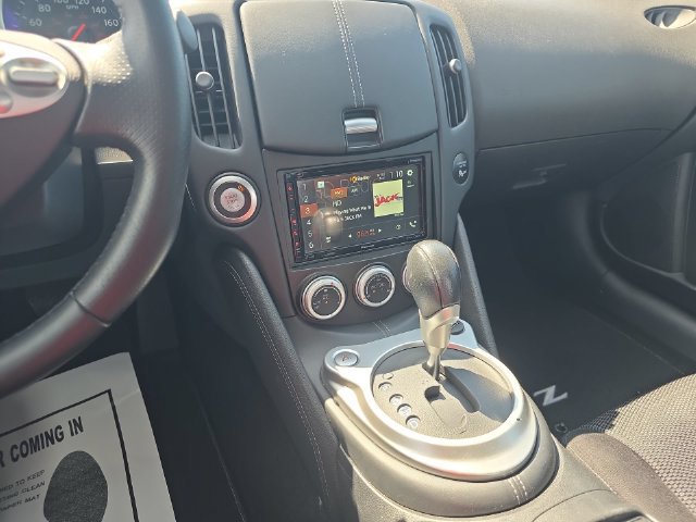 Used 2020 Nissan 370Z Coupe RWD image 19