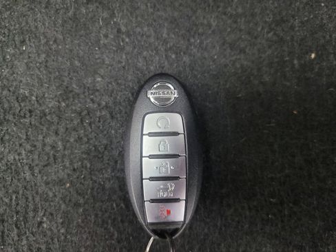 Used 2017 Nissan Murano Platinum w/ Platinum Technology Package image 32