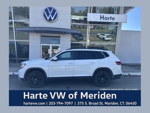 Certified 2023 Volkswagen Atlas SE w/ Panoramic Sunroof Package AWD/4WD image 1