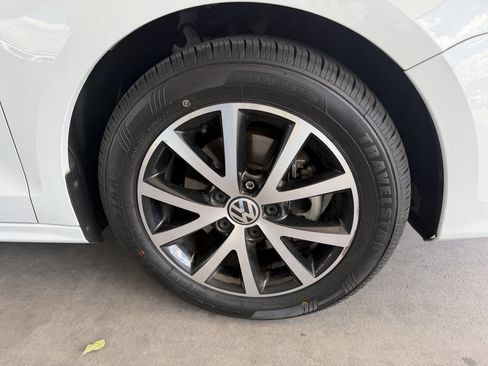 Used 2017 Volkswagen Jetta SE FWD image 20