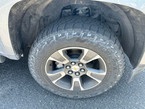 Used 2018 Chevrolet Colorado Z71 AWD/4WD image 23