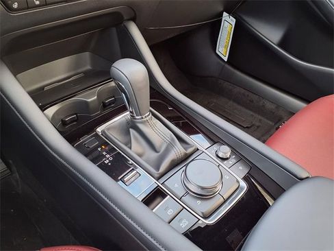 New 2026 MAZDA MAZDA3 Hatchback w/Premium Plus Pkg image 15