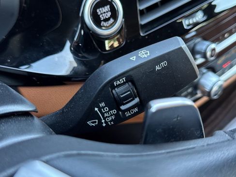 Used 2023 BMW 530e image 20