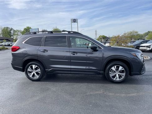 Certified 2025 Subaru Ascent Premium w/ Popular Package #2 AWD/4WD image 4