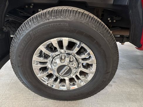 Used 2021 Ford F250 XLT w/ XLT Premium Package AWD/4WD image 55