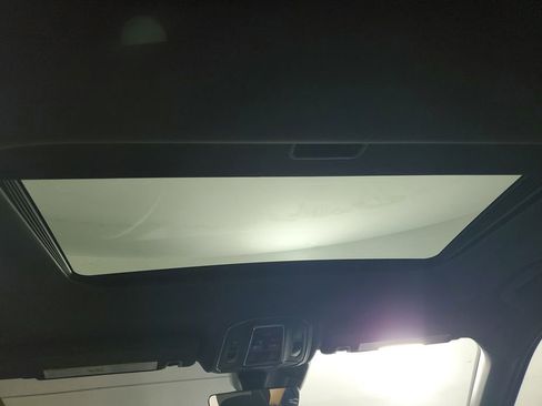 Used 2025 Jeep Grand Cherokee L Altitude image 17