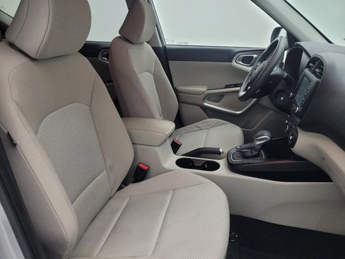 Used 2020 Kia Soul LX FWD image 21
