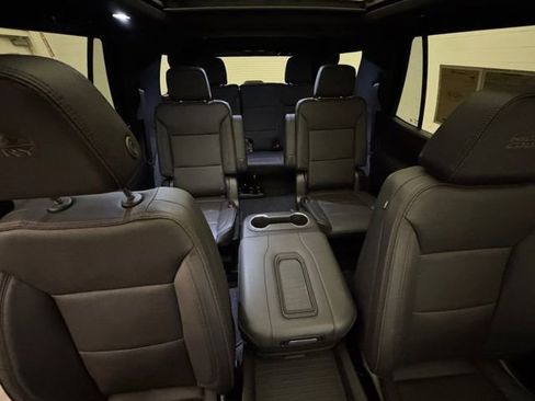 Used 2023 Chevrolet Tahoe High Country image 32