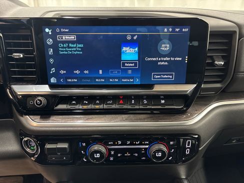 Used 2023 Chevrolet Silverado 1500 LTZ w/ LTZ Premium Package image 18